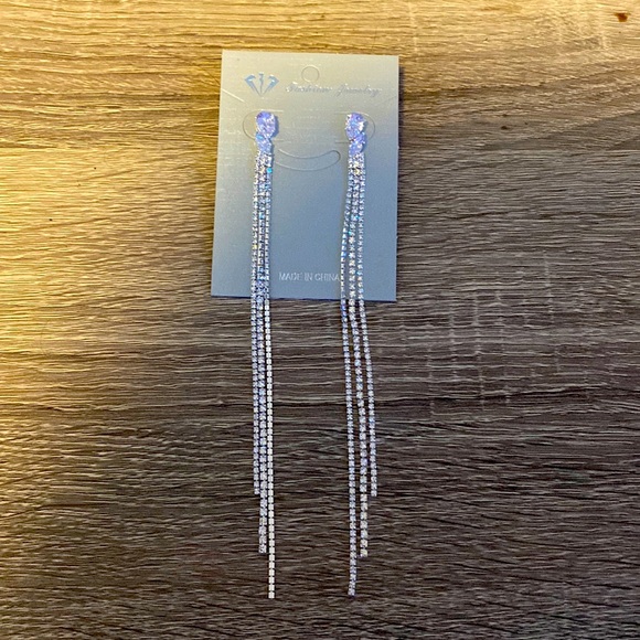Set of earrings - Picture 1 of 3